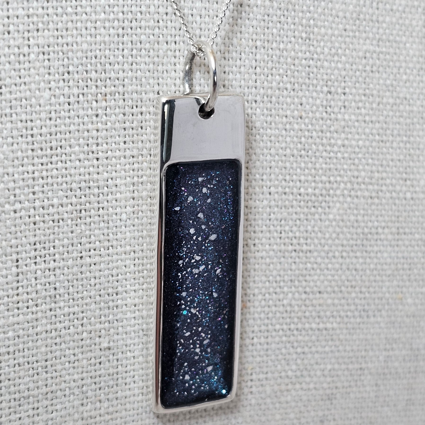 The Legacy Bar' Memorial Pendant image 1