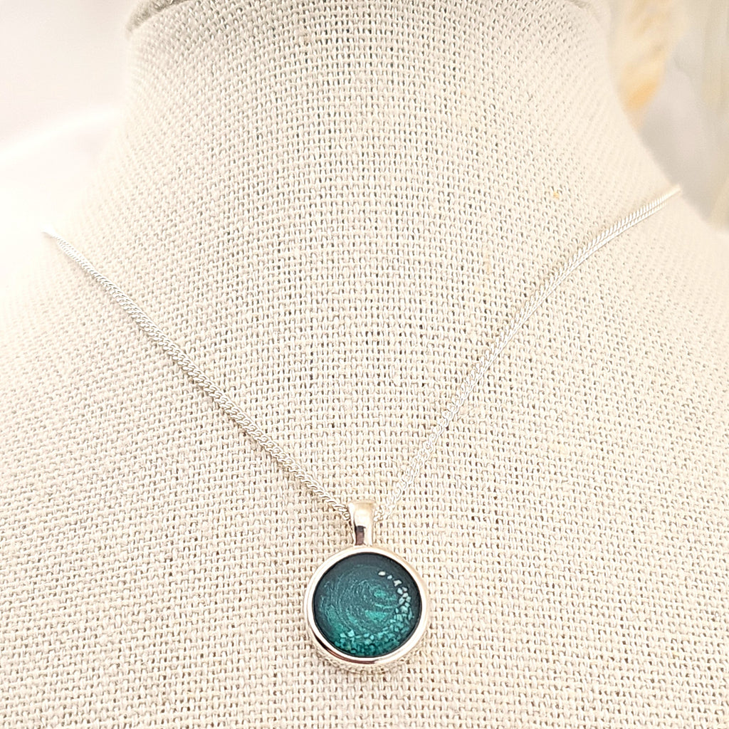 Serenity' Memorial Pendant image 2