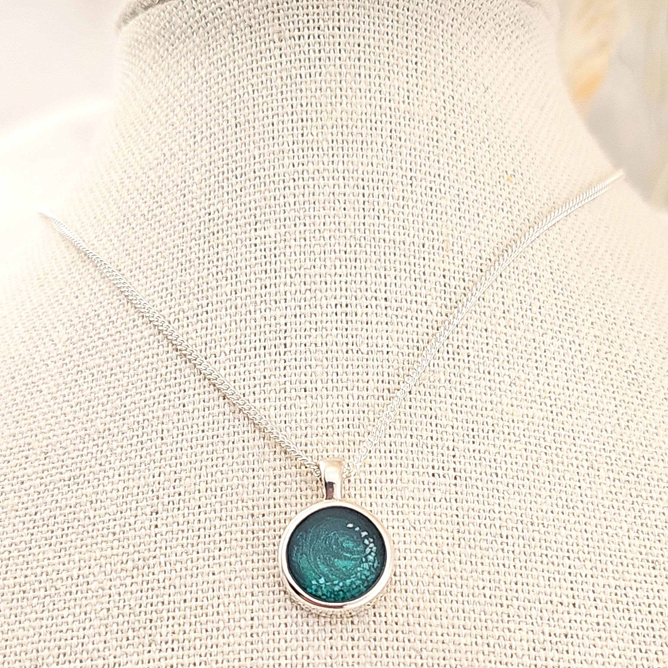 Serenity' Memorial Pendant image 2