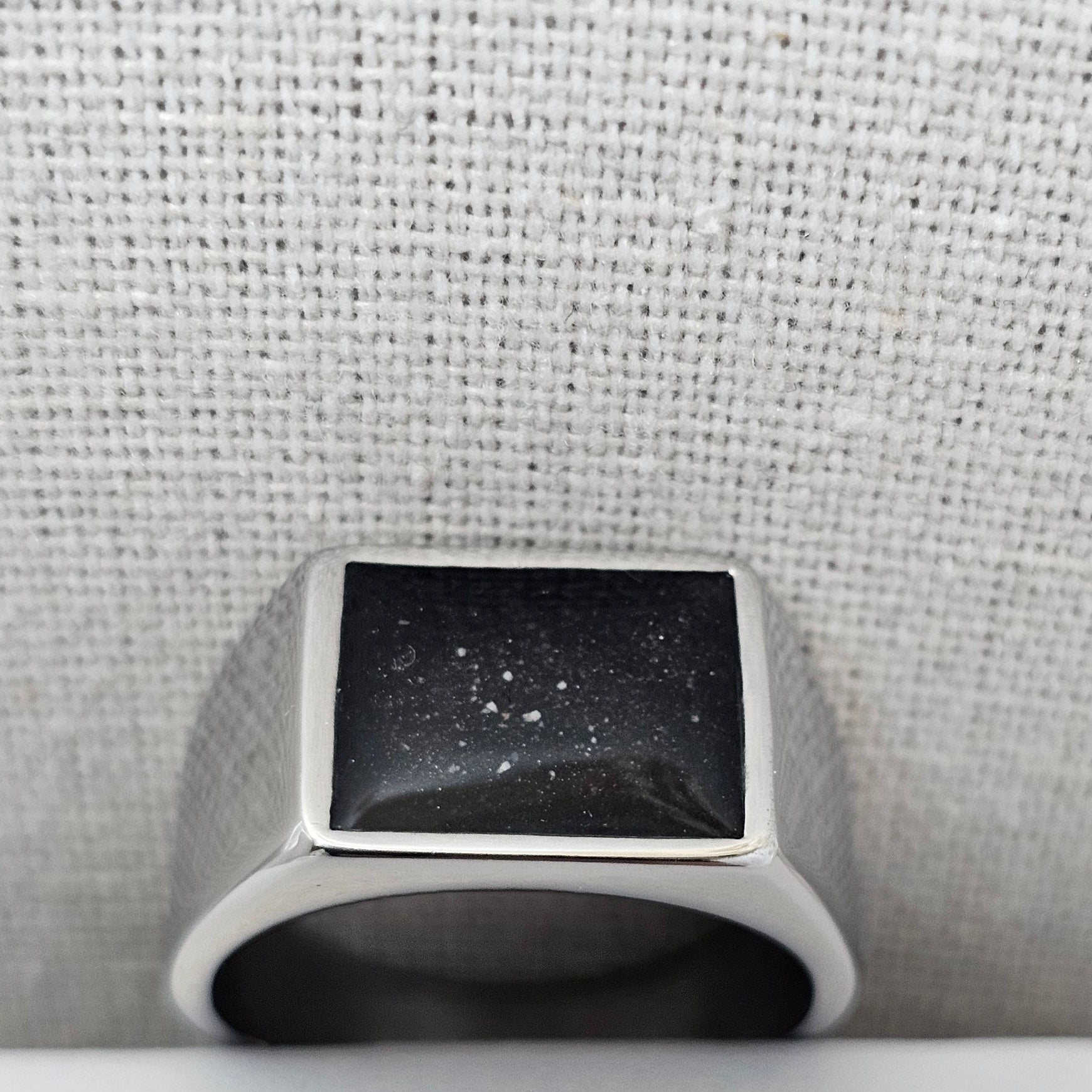 Legacy Signet' Memorial Ring image 2