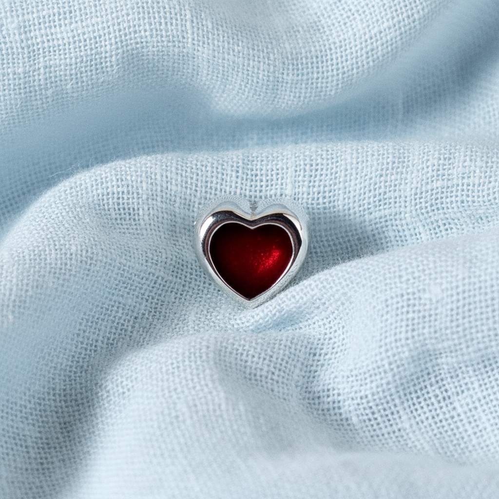 Dainty Everheart' Sterling Silver Memorial Charm.