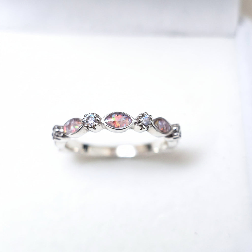 Eterna Embrace Eternity' Sterling Silver Memorial Ring.