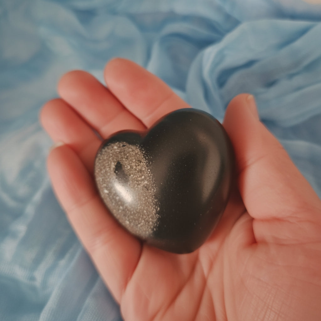 Memorial Classic heart Comfort Stone