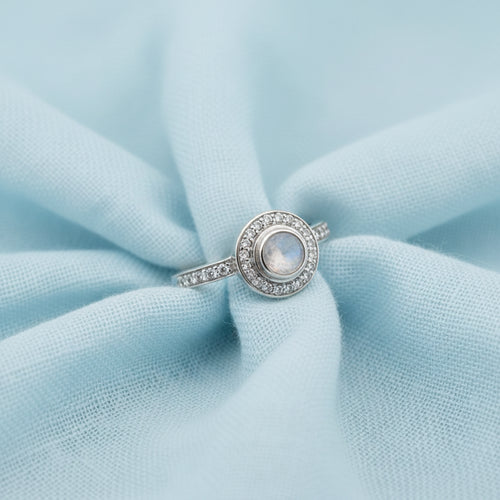 The Aurelia 925 Sterling Silver Halo Memorial Ring